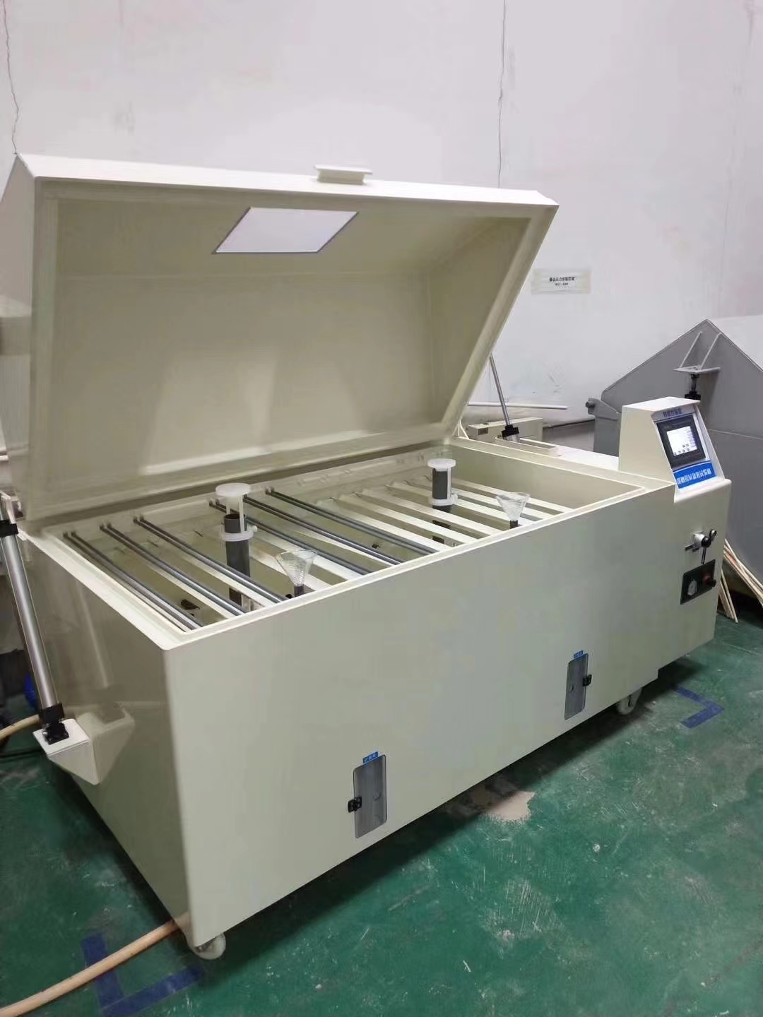 鹽霧試驗(yàn)箱示意圖